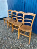 Oude houten café terrasstoeltjes jaren ‘60, Ophalen