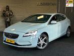 Volvo V40 2.0 T4 Inscription|GARANTIE|NAP|NAVI|STOELVERW|LED, Auto's, Voorwielaandrijving, Gebruikt, Euro 6, Blauw