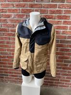 Zomer tussen jas van Recap maat S, Douwenmaat 8-3 Meppel, Info@again.nu, Recap, Beige