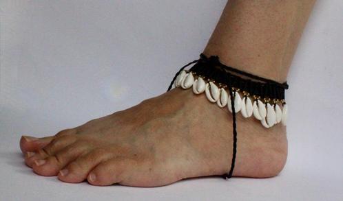 Macramee enkelbandje Cowry shells schelpen Boho hippie chic, Sieraden, Tassen en Uiterlijk, Enkelbandjes en Enkelkettinkjes, Nieuw
