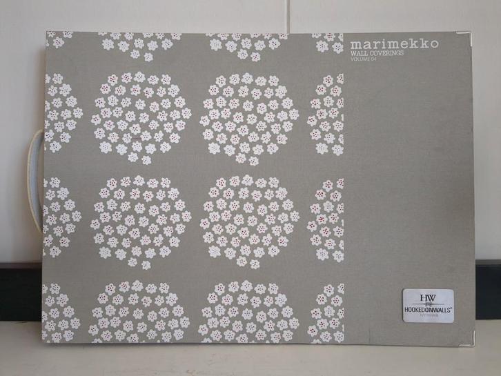 Marimekko Hooked on walls behang boek, Hobby en Vrije tijd, Scrapbooking, Gebruikt, Album of Boek, Overige merken, Ophalen of Verzenden