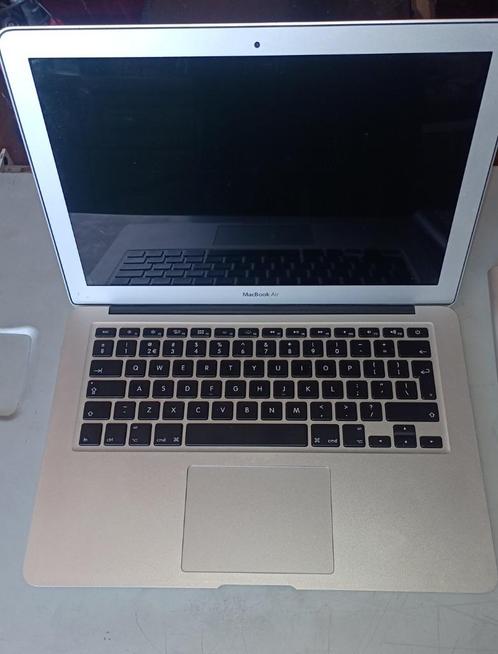 Macbook Air + Apple Toetsenbord, Computers en Software, Apple Macbooks, Gebruikt, MacBook Air, 13 inch, Onbekend, 4 GB, Qwerty