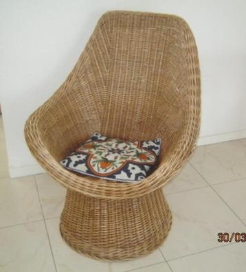 Rotan fauteuil beschikbaar voor biedingen