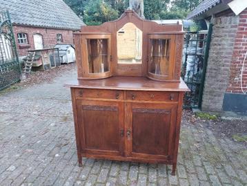 Art Nouveau eiken spiegelbuffet met halfronde vitrines. beschikbaar voor biedingen