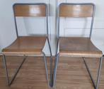 2 stuks stapelbare (school / kantine) stoelen, Huis en Inrichting, Stoelen, Metaal, Twee, Gebruikt, Bruin