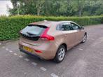 Volvo V40 2.0 D4 190PK 2014 Bruin, Auto's, Volvo, Origineel Nederlands, Te koop, Isofix, 5 stoelen