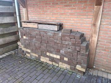 Restantje straatklinkers - gratis beschikbaar voor biedingen