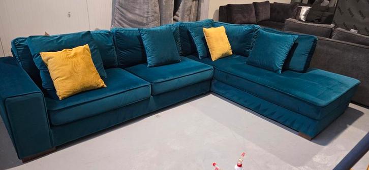Turquoise Velvet Hoekbank - ZGAN!, Huis en Inrichting, Banken | Bankstellen, Zo goed als nieuw, Hoekbank, Vierpersoons of meer