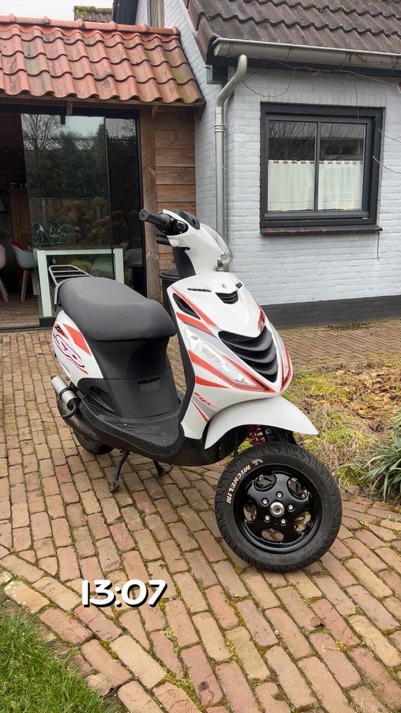 Piaggio Zip Sp H2o | NIEUWSTAAT, Fietsen en Brommers, Scooters | Piaggio, Nieuw, Zip, Maximaal 45 km/u, Tweetakt, Ophalen