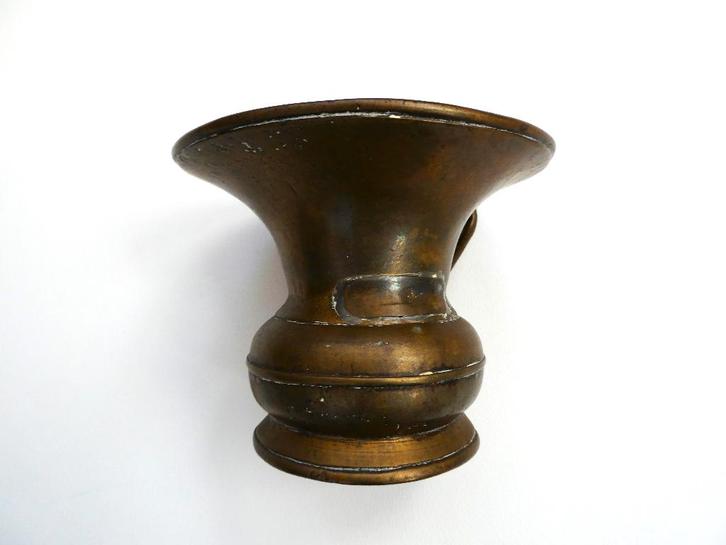 Antieke messing kwispedoor met een patina midden 19e eeuw, Antiek en Kunst, Antiek | Koper en Brons, Ophalen of Verzenden