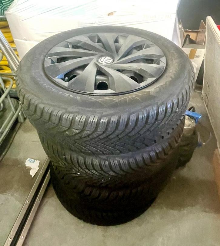 Winterbanden op velg Volkswagen Polo, Auto-onderdelen, Banden en Velgen, Banden en Velgen, Winterbanden, 15 inch, 185 mm, Ophalen