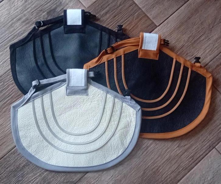 Bredere kippenzadel voor kaal getreden hennen / kippen, Dieren en Toebehoren, Pluimvee | Toebehoren, Nieuw, Overige typen, Ophalen of Verzenden