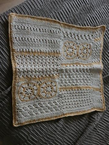 Zara Home gehaakte sprei en kussenhoes beschikbaar voor biedingen