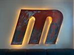Zeer grote vintage retro metalen letter lichtbak m, Ophalen