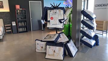 Bedtextiel voor de warme zomerdagen! beschikbaar voor biedingen