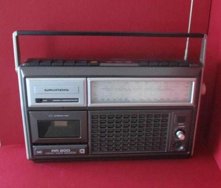 Vintage Grundig RR 200 4 band radio recorder, Audio, Tv en Foto, Radio's, Gebruikt, Radio, Ophalen of Verzenden