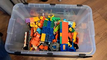 Duplo Lego 3/4 bak vol met verschillende thema's compleet beschikbaar voor biedingen