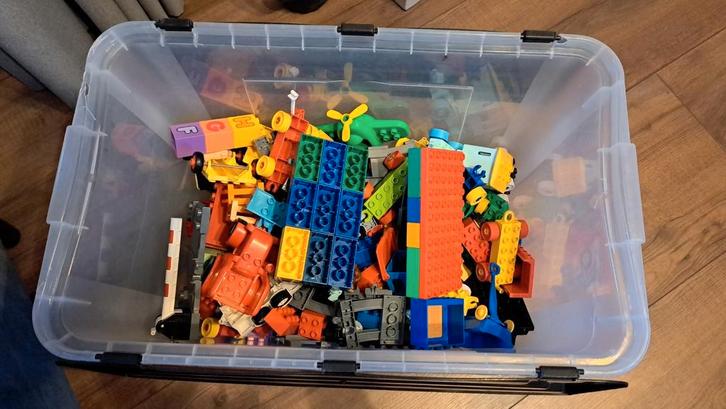 Duplo Lego 3/4 bak vol met verschillende thema's compleet, Kinderen en Baby's, Speelgoed | Duplo en Lego, Zo goed als nieuw, Duplo