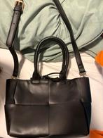 Tasje, Sieraden, Tassen en Uiterlijk, Tassen | Damestassen, Ophalen, Zo goed als nieuw, Zwart, Schoudertasje