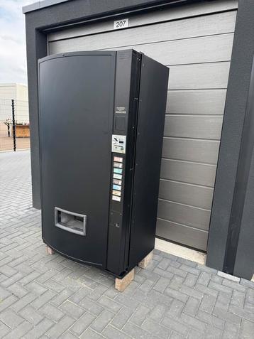 Drankautomaat in perfect staat met garantie vending beschikbaar voor biedingen