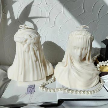 Gesluierd Maria Beeld Kaarsenmal / Kaarsen Mal Christendom beschikbaar voor biedingen