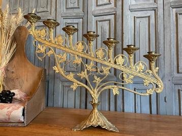 Sfeervolle Kerkkandelaar Oogstkandelaar Kandelaar Frans beschikbaar voor biedingen