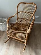 Rotan rieten schommelstoel, Huis en Inrichting, Fauteuils, Ophalen, Zo goed als nieuw