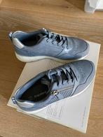 Grijs/blauwe sneakers mt 36 nauwelijks gedragen, Ophalen of Verzenden, Zo goed als nieuw, Grijs, Sneakers of Gympen