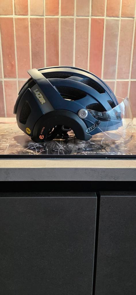 Lazer Anverz helm, Fietsen en Brommers, Fietsaccessoires | Fietshelmen, Zo goed als nieuw, Heer of Dame, M, Ophalen of Verzenden