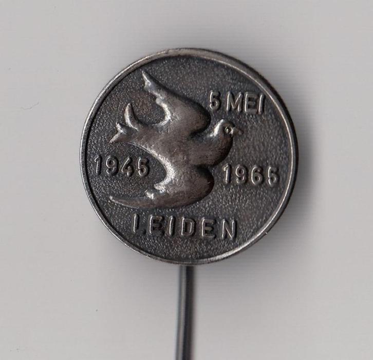 Leiden 5 Mei 10 jaar Vrijheid Duif speldje, Verzamelen, Speldjes, Pins en Buttons, Gebruikt, Speldje of Pin, Overige onderwerpen