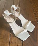 Off White JoshV, Josh V Liva heels in maat 38, Wit, Ophalen of Verzenden, Zo goed als nieuw, Schoenen met hoge hakken