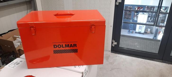 Dolmar kettingzaagkist  voor opbergen kettingzaag, Doe-het-zelf en Verbouw, Gereedschap | Zaagmachines, Nieuw, Kettingzaag, 1200 watt of meer