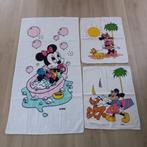 2 Disney handdoeken en 1 Disney strandlaken., Ophalen of Verzenden, Mickey Mouse, Zo goed als nieuw, Kleding of Textiel