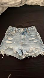 Korte broek bershka, Kleding | Dames, Spijkerbroeken en Jeans, Blauw, W27 (confectie 34) of kleiner, Zo goed als nieuw, Ophalen