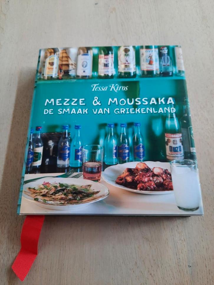 MEZZE EN MOUSSAKA - Tessa Kiros, Boeken, Kookboeken, Zo goed als nieuw, Ophalen of Verzenden