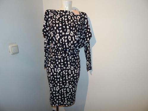 Studio Anneloes Nieuwe jurk zwart wit iets dikkere travel, Kleding | Dames, Jurken, Nieuw, Maat 34 (XS) of kleiner, Zwart, Knielengte