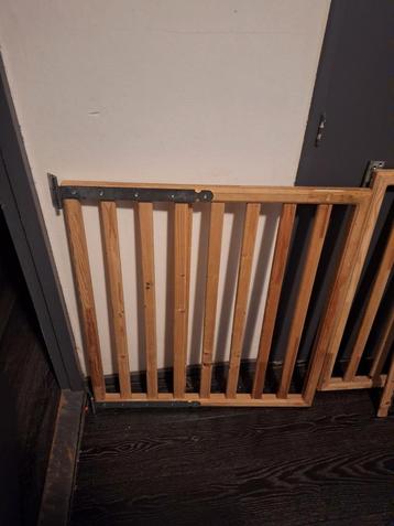 Houten Traphekje / Kinderhekje 2 keer  beschikbaar voor biedingen