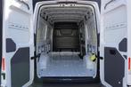 Volkswagen Crafter 35 177PK L3H3/L2H2 Facelift Apple Carplay, Auto's, Voorwielaandrijving, Stof, 4 cilinders, Volkswagen