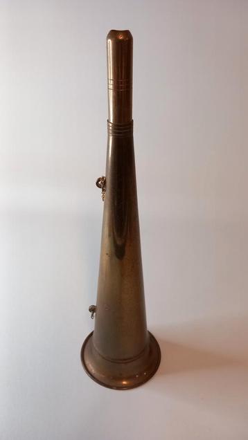 Vintage koperen scheepstoeter. scheepshoorn. beschikbaar voor biedingen