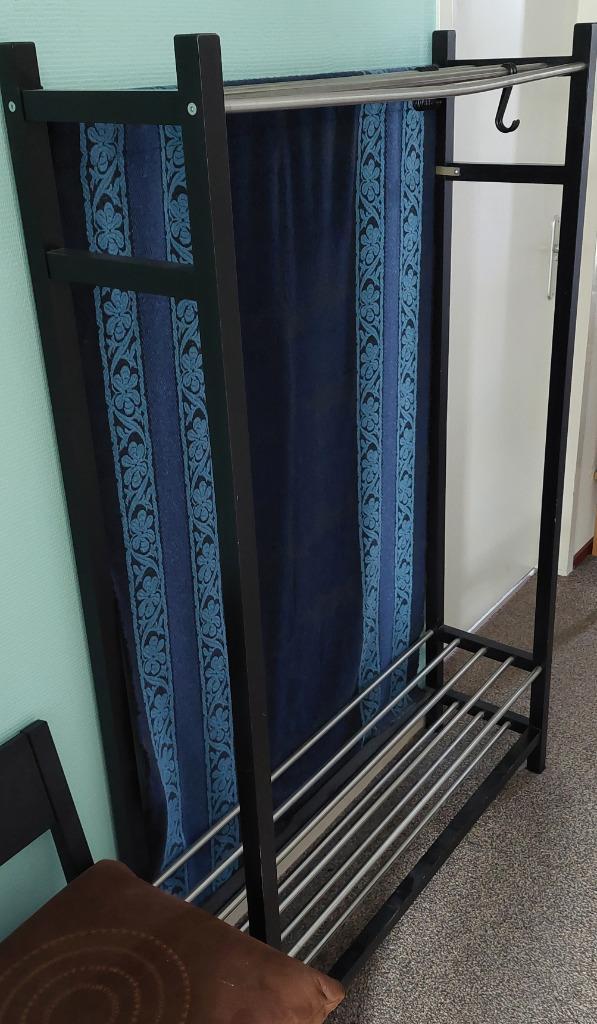 Ikea zwarte kapstok TJUSIG, Huis en Inrichting, Woonaccessoires | Kapstokken, Gebruikt, Wandkapstok, 100 tot 150 cm, Hout, Ophalen