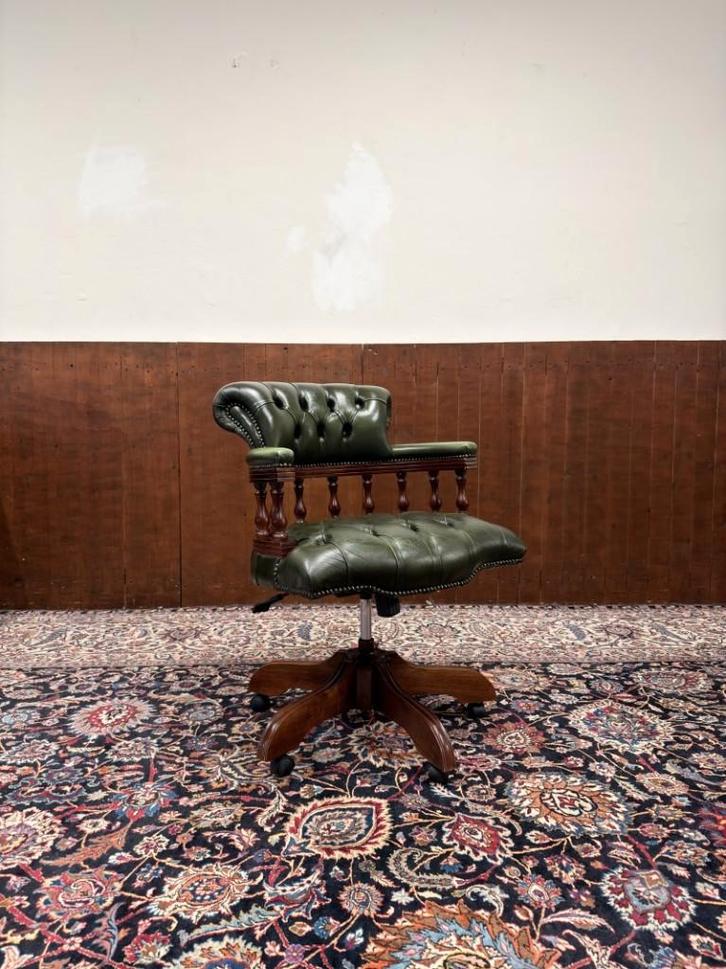 Klassiek Engels Chesterfield Bureaustoel, Huis en Inrichting, Bureaustoelen, Zo goed als nieuw, Bureaustoel, Groen, Ophalen