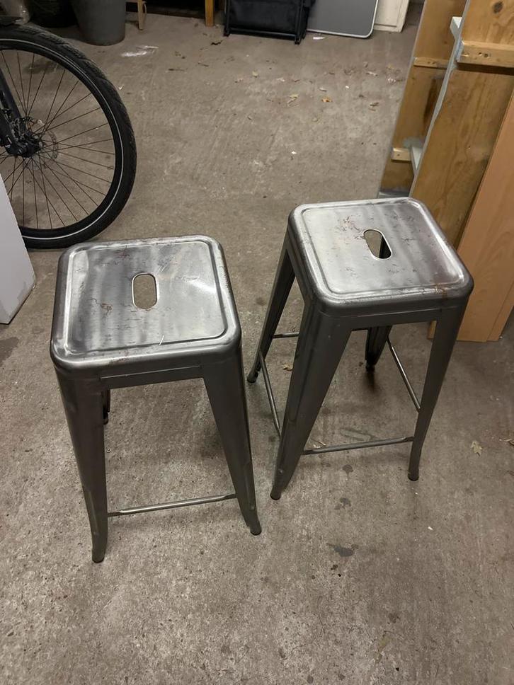 Industriële barkrukken - 2 stuks, Huis en Inrichting, Barkrukken, Zo goed als nieuw, 60 tot 90 cm, Metaal, 2 krukken, Met voetsteun