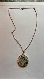 Keting  met medaillon double met porcelein handbeschilderd., Ophalen of Verzenden, Overige materialen, Ketting