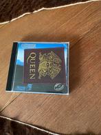 Queen ( met padge ), Ophalen of Verzenden, Zo goed als nieuw, Poprock