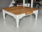 Te koop: Oud grenen salontafel, Huis en Inrichting, Tafels | Salontafels, Ophalen, Gebruikt, Oud grenen, Vierkant