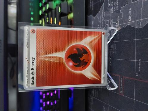 Pokemon Fire Energy Reverse, Hobby en Vrije tijd, Verzamelkaartspellen | Pokémon, Zo goed als nieuw, Losse kaart, Foil, Ophalen of Verzenden
