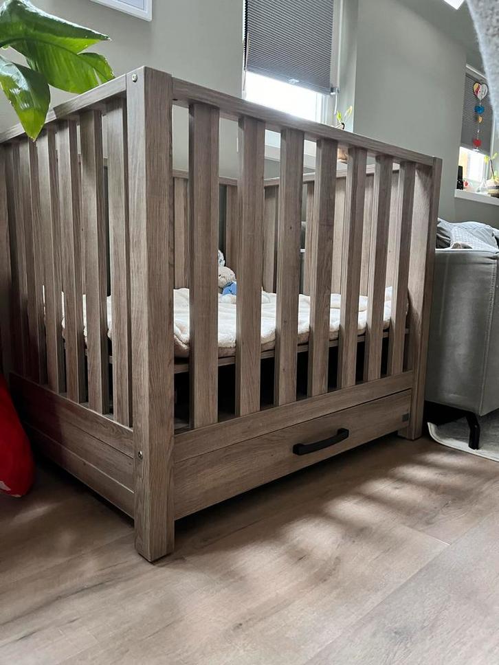 Box TWF - Ledikant, Kinderen en Baby's, Babywiegjes en Ledikanten, Zo goed als nieuw, Ledikant, Ophalen