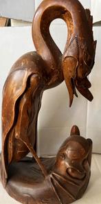 Beeld Balinese Art Decostijl Grote vogel die z'n jong voedt, Ophalen of Verzenden