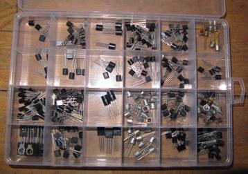 Partij met ruim 200 Transistors voornamelijk BC en C serie beschikbaar voor biedingen