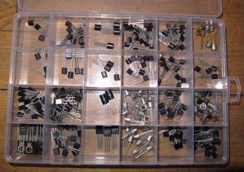 Partij met ruim 200 Transistors voornamelijk BC en C serie, Hobby en Vrije tijd, Elektronica-componenten, Zo goed als nieuw, Ophalen of Verzenden